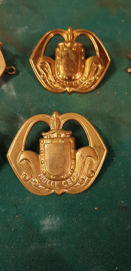 millitaire emblemen 5 stuks messing, Ophalen of Verzenden