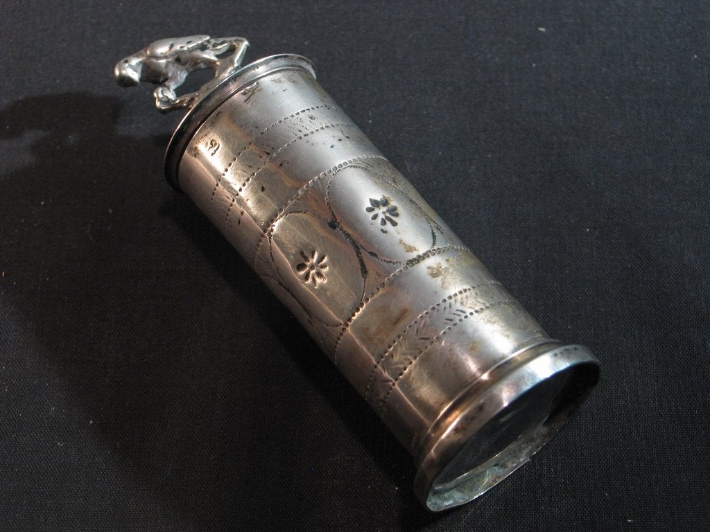 Nootmuskaatrasp antiek zilver met papegaai. 2186, Ophalen of Verzenden, Zilver