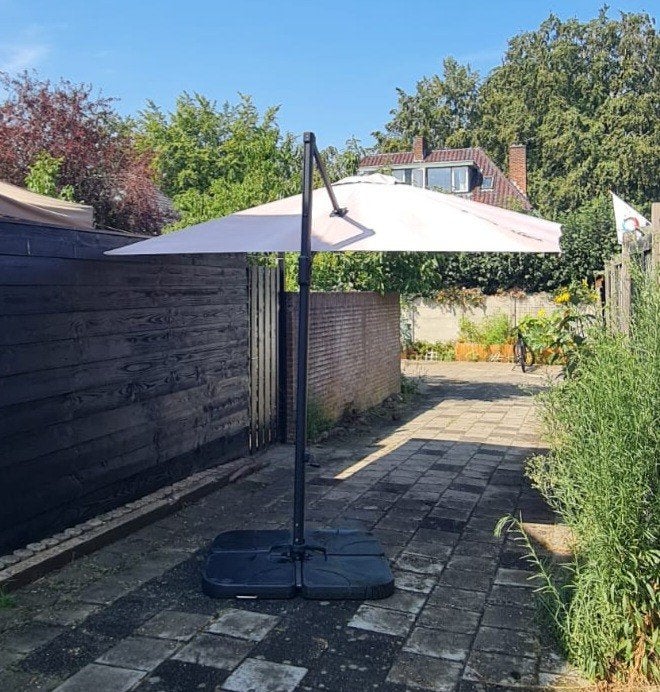 Zweefparasol 3x3m taupe, draaibaar, kantelbaar + hoes & voet, Tuin en Terras, Parasols, Verstelbaar, Gebruikt, Ophalen of Verzenden