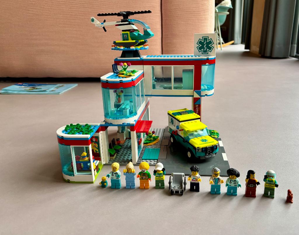 Lego City ziekenhuis 60330, City, Lego, Ophalen of Verzenden, Complete set