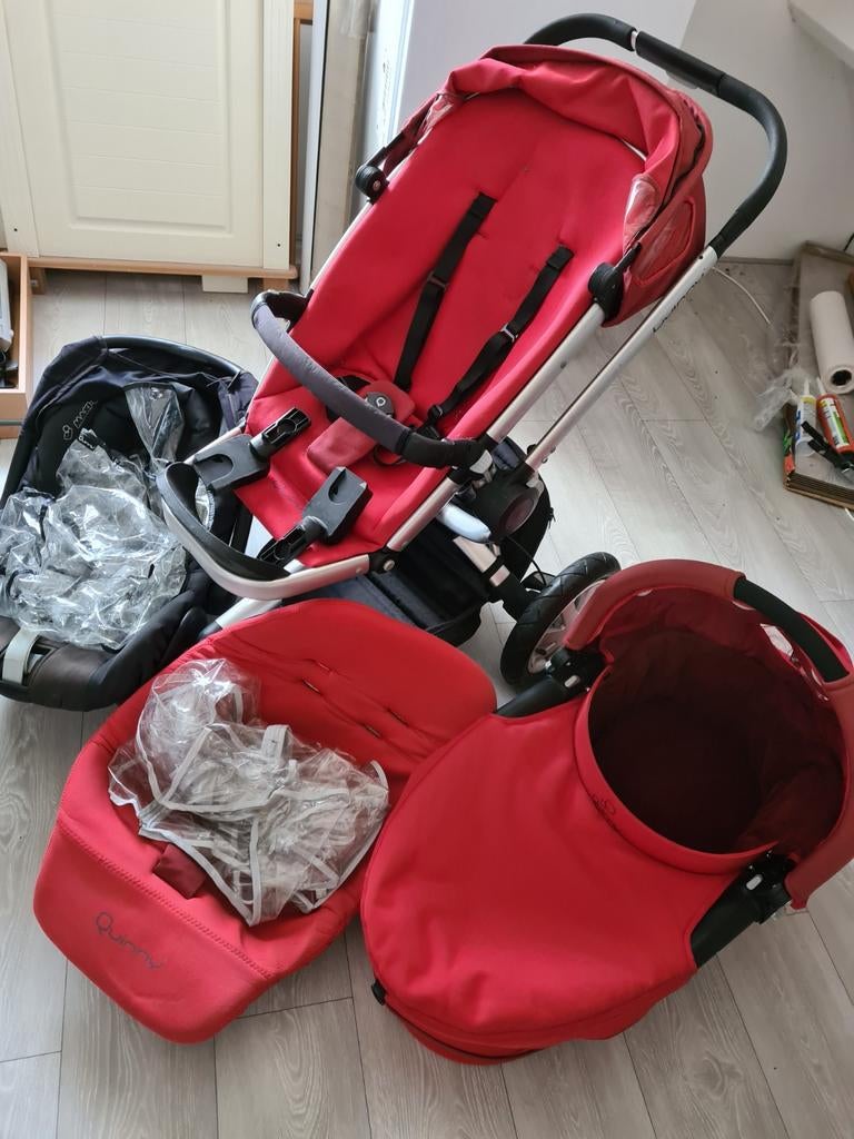Quinny Combiwagen met reiswieg en autostoeltje, Kinderen en Baby's, Kinderwagens en Combinaties, Ophalen, Gebruikt, Met autostoeltje