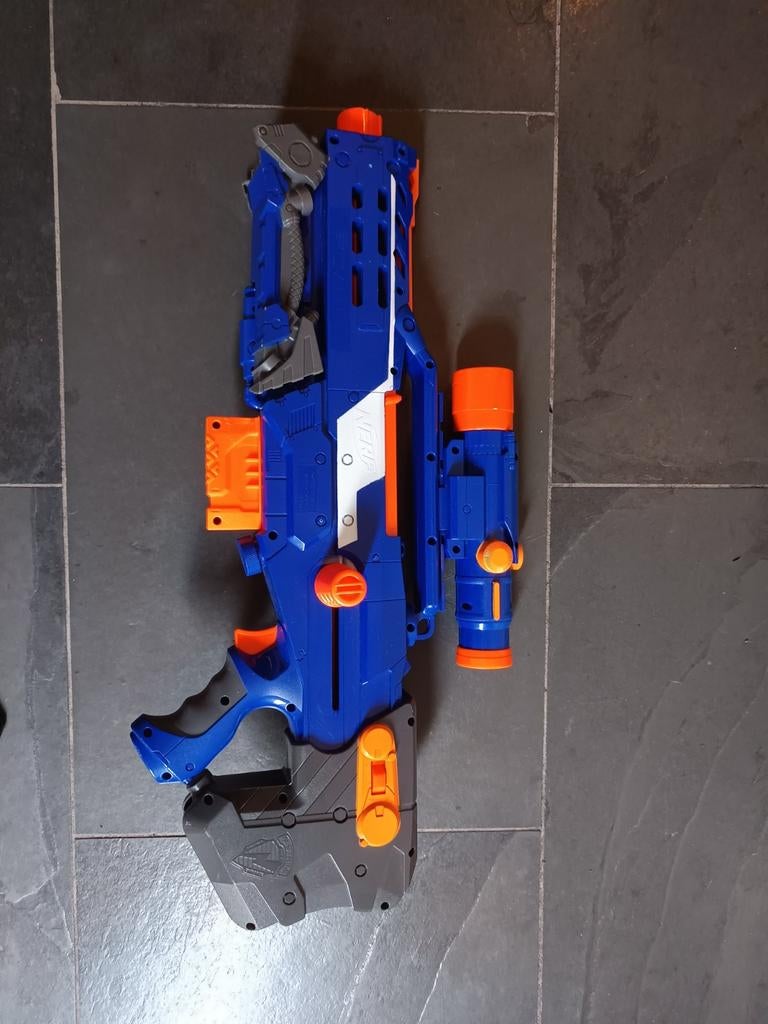 Nerf geweer met 1 magazijn, Ophalen