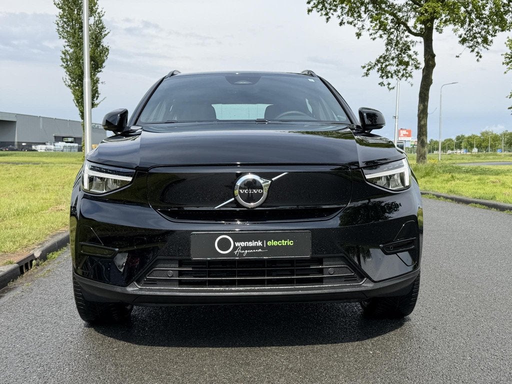 Volvo XC40 Recharge Core | SOH 92,7% | Navigatie | Stoelverw, Auto's, Volvo, Stof, Gebruikt, Zwart, 231 pk