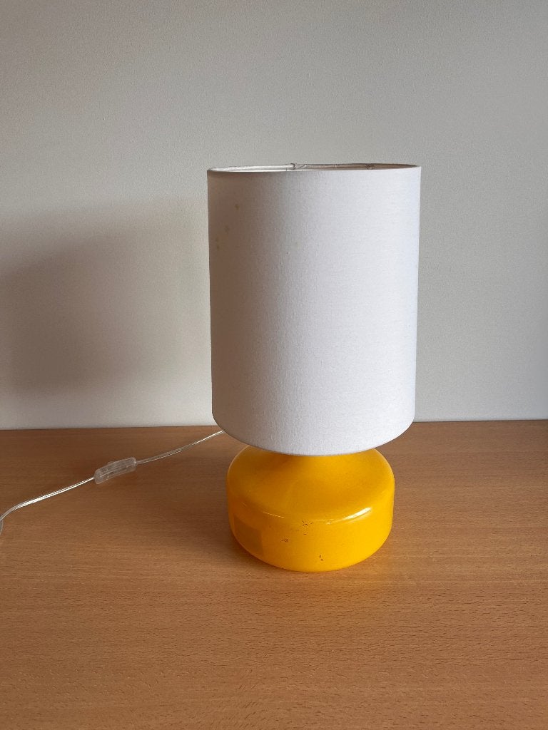 Gele West Elm tafellamp met gebruikers sporen, Ophalen, Gebruikt, Overige merken, 42 cm