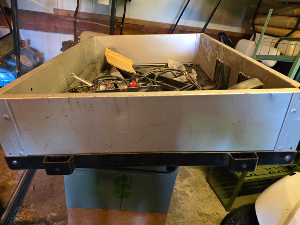 EZGO Golfkar laadbak CM 109 x 80 x 22, Minder dan 3 m³, Ophalen