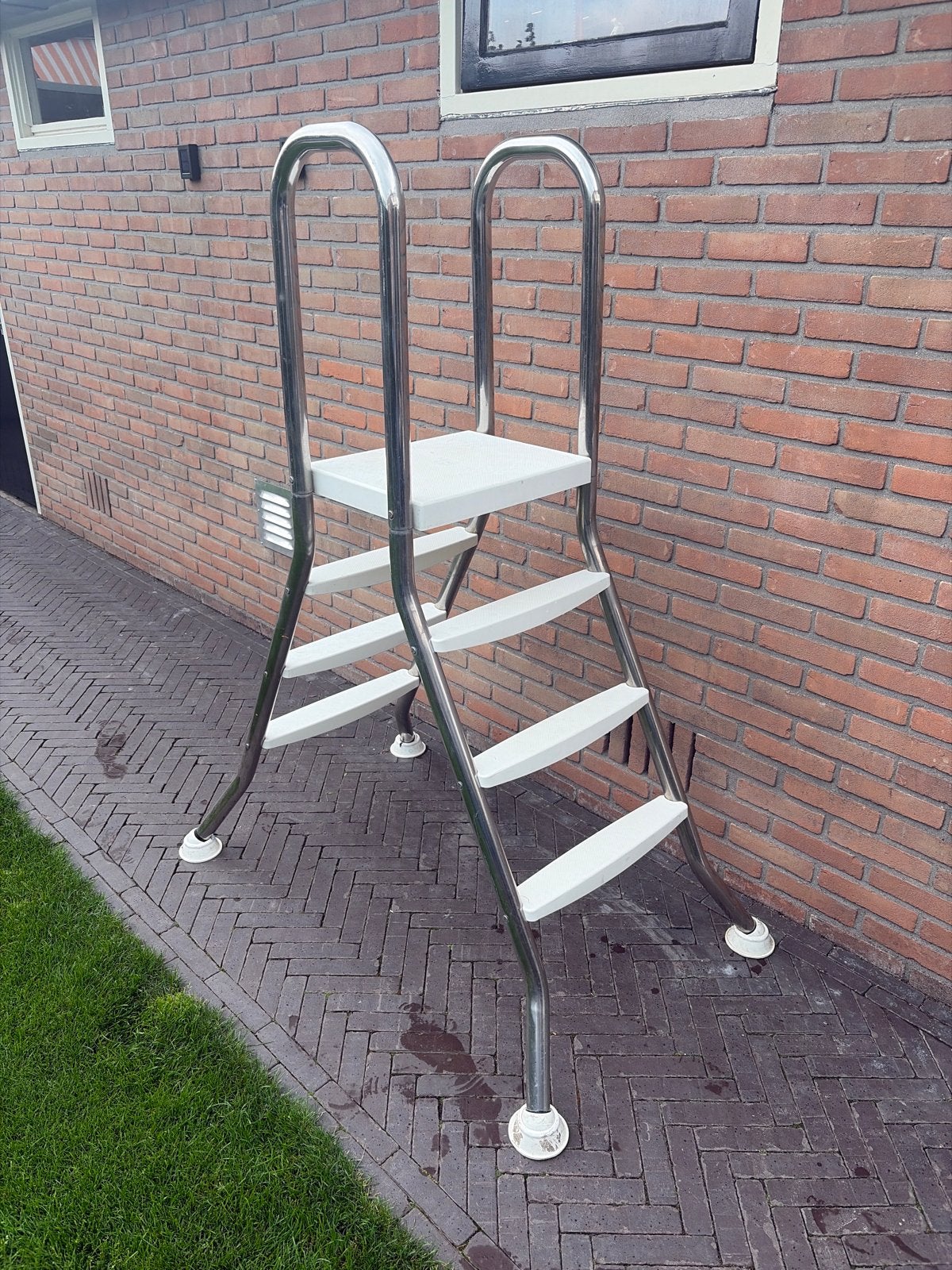 RVS Zwembadtrap voor zwembaden tot 1 meter hoog, Tuin en Terras, Ophalen of Verzenden, Gebruikt, Ladder