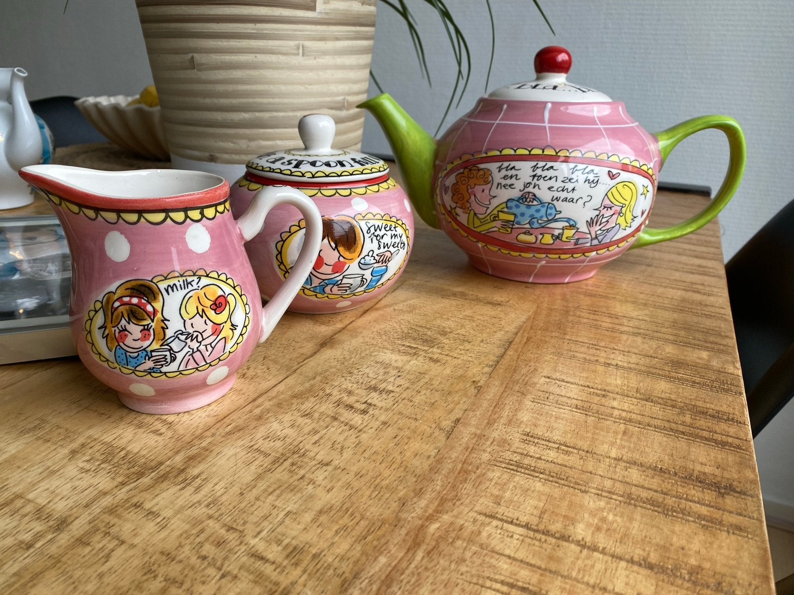 Blond Amsterdam Theepot met suikerpot en melkkannetje, Gebruikt, Ophalen of Verzenden, Steen/keramiek, Meerkleurig