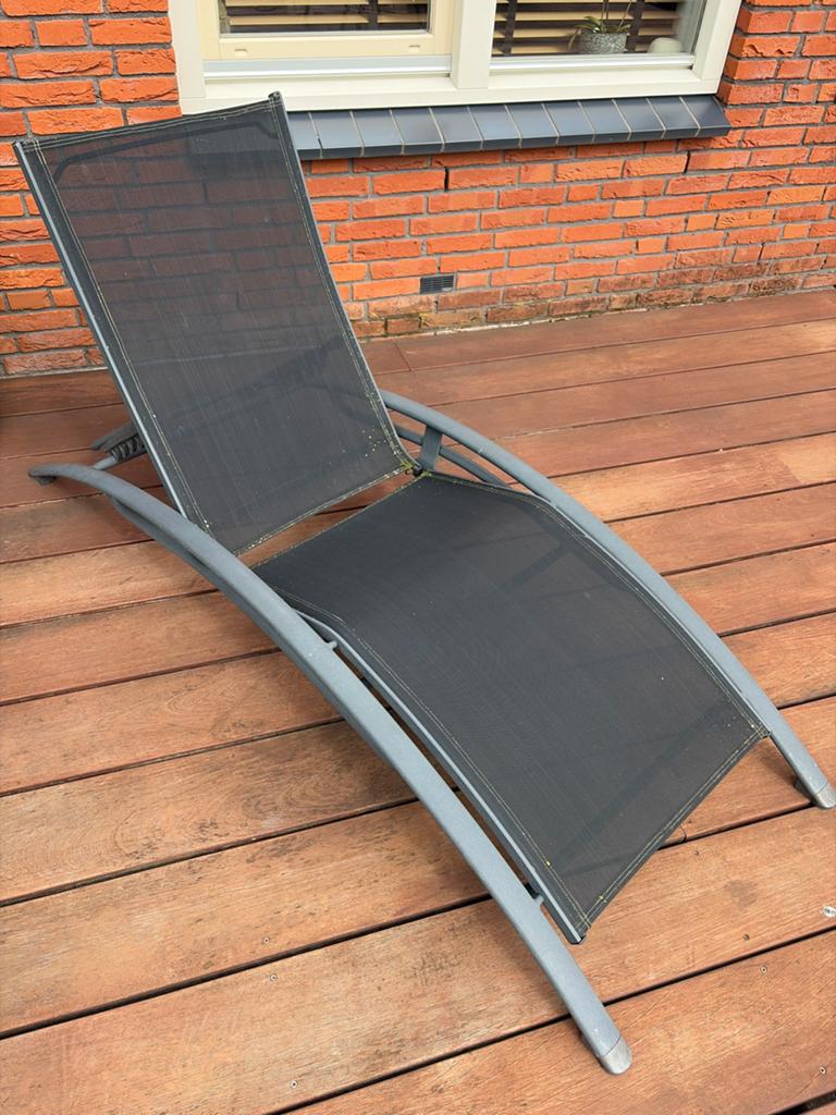 Gratis ligstoel - geen gebreken., Tuin en Terras, Ligbedden, Gebruikt, Metaal, Verstelbaar, Ophalen