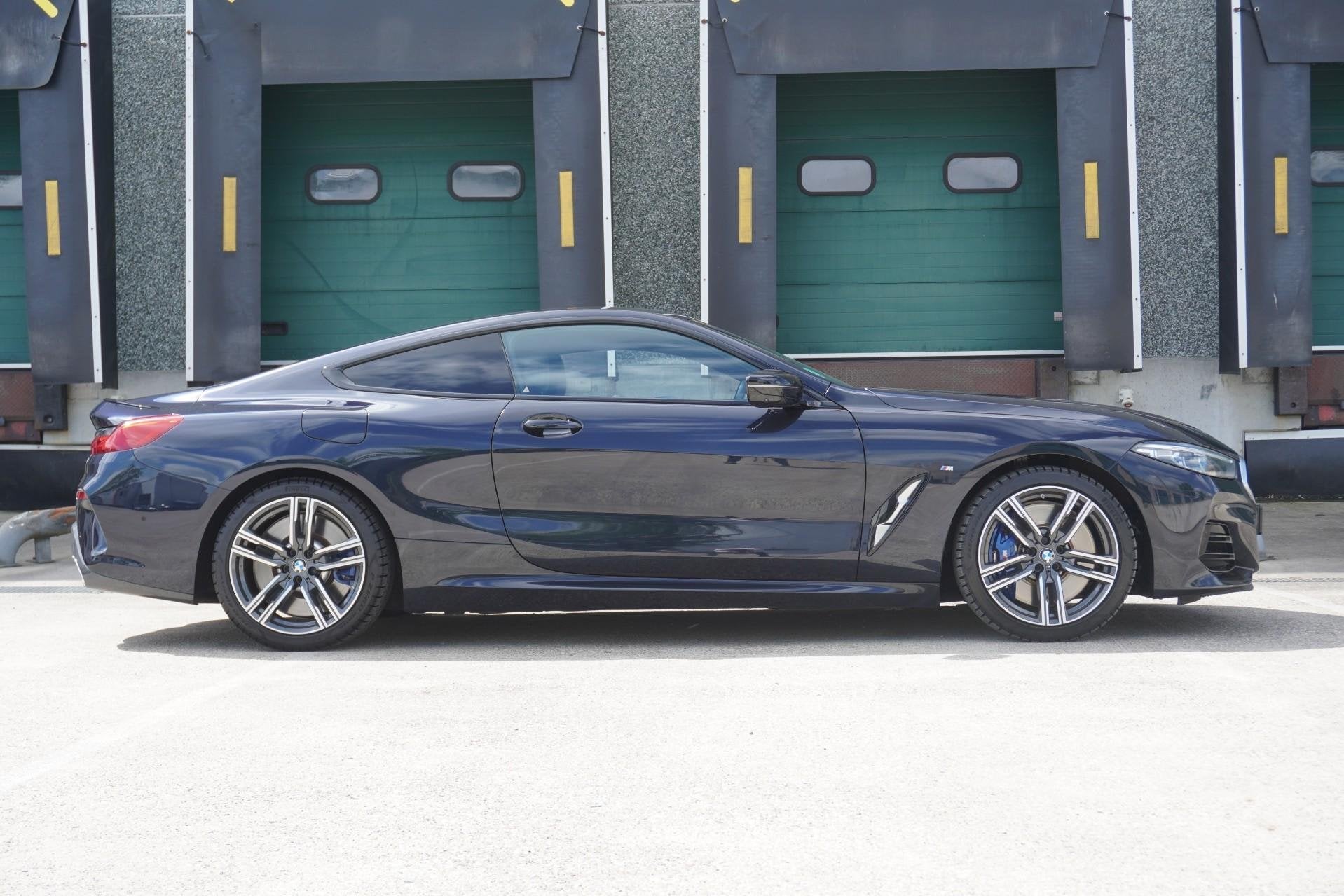 BMW 8-serie M850i 530pk xDrive High Executive | LED Laser |, Auto's, Automaat, 12 maanden, Gebruikt, Zwart