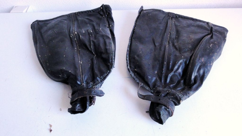 Legerspullen, riempjes, handenwarmers motor etc, Ophalen of Verzenden, Landmacht, Nederland, Overige typen