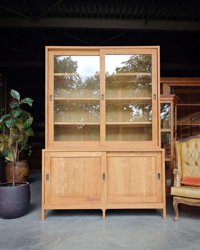 Vintage schoolkast | Teakhouten vitrinekast | Teak #4943, Huis en Inrichting, Glas, Gebruikt, Met deur(en), -