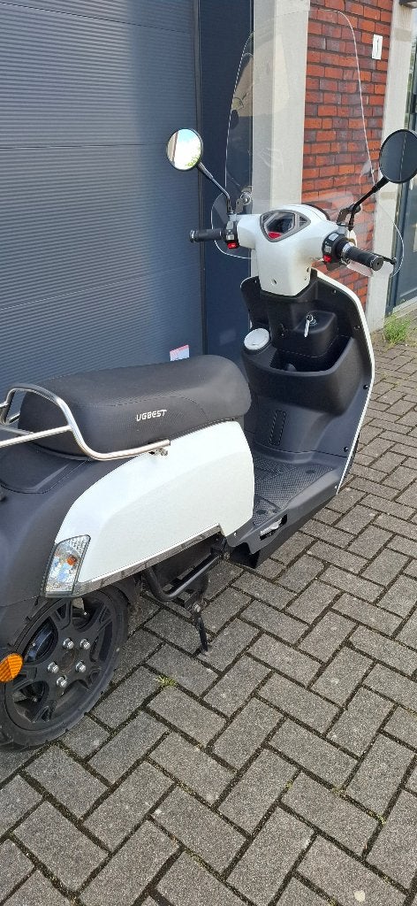 Ugbest city snorscooter, Fietsen en Brommers, Gebruikt, Elektrisch, Ophalen, Overige merken