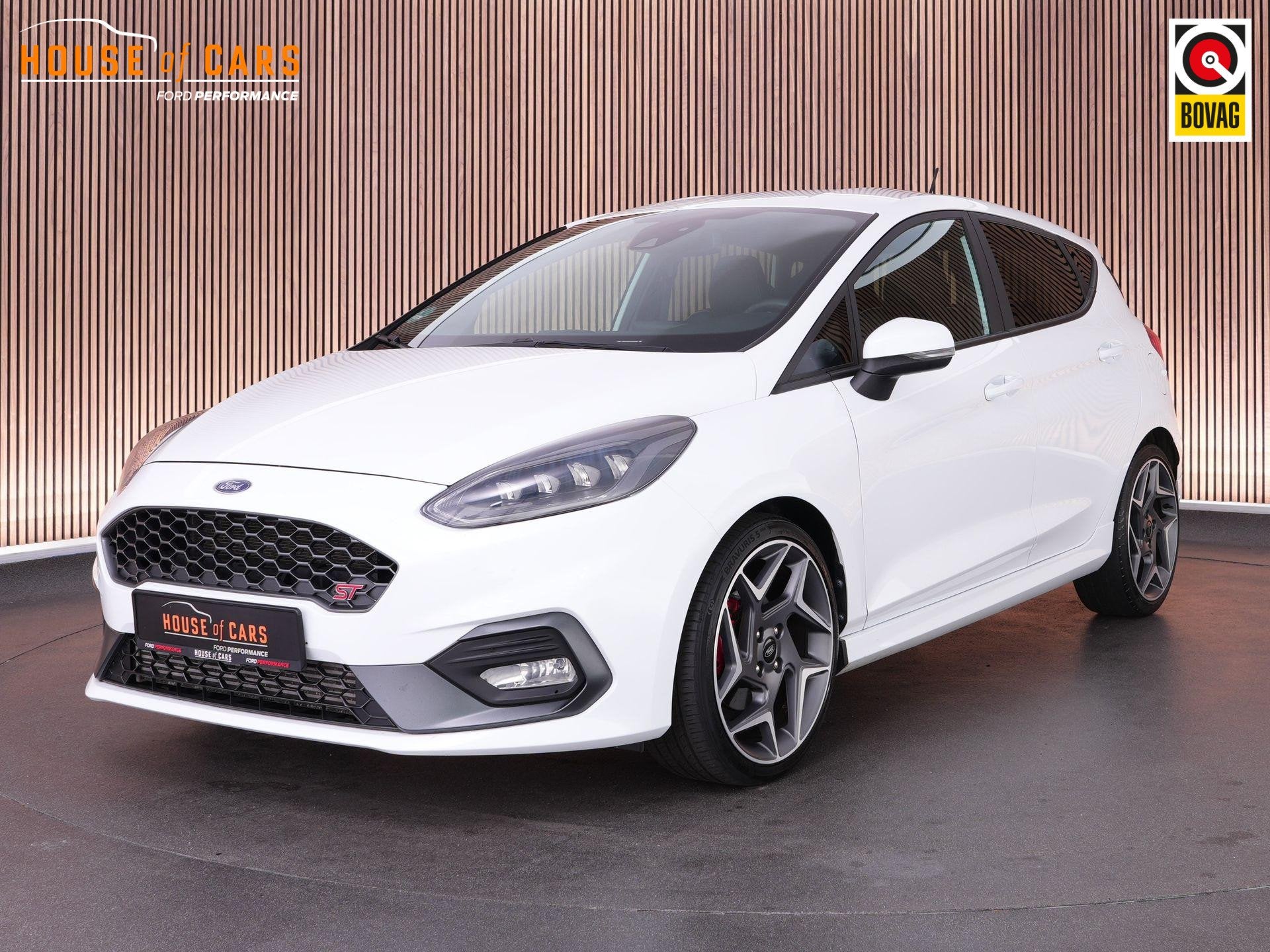 Ford Fiesta ST-3 1.5 200pk |B&O|Apple Carplay|LED-koplampen|, Voorwielaandrijving, 1188 kg, Leder en Stof, Wit