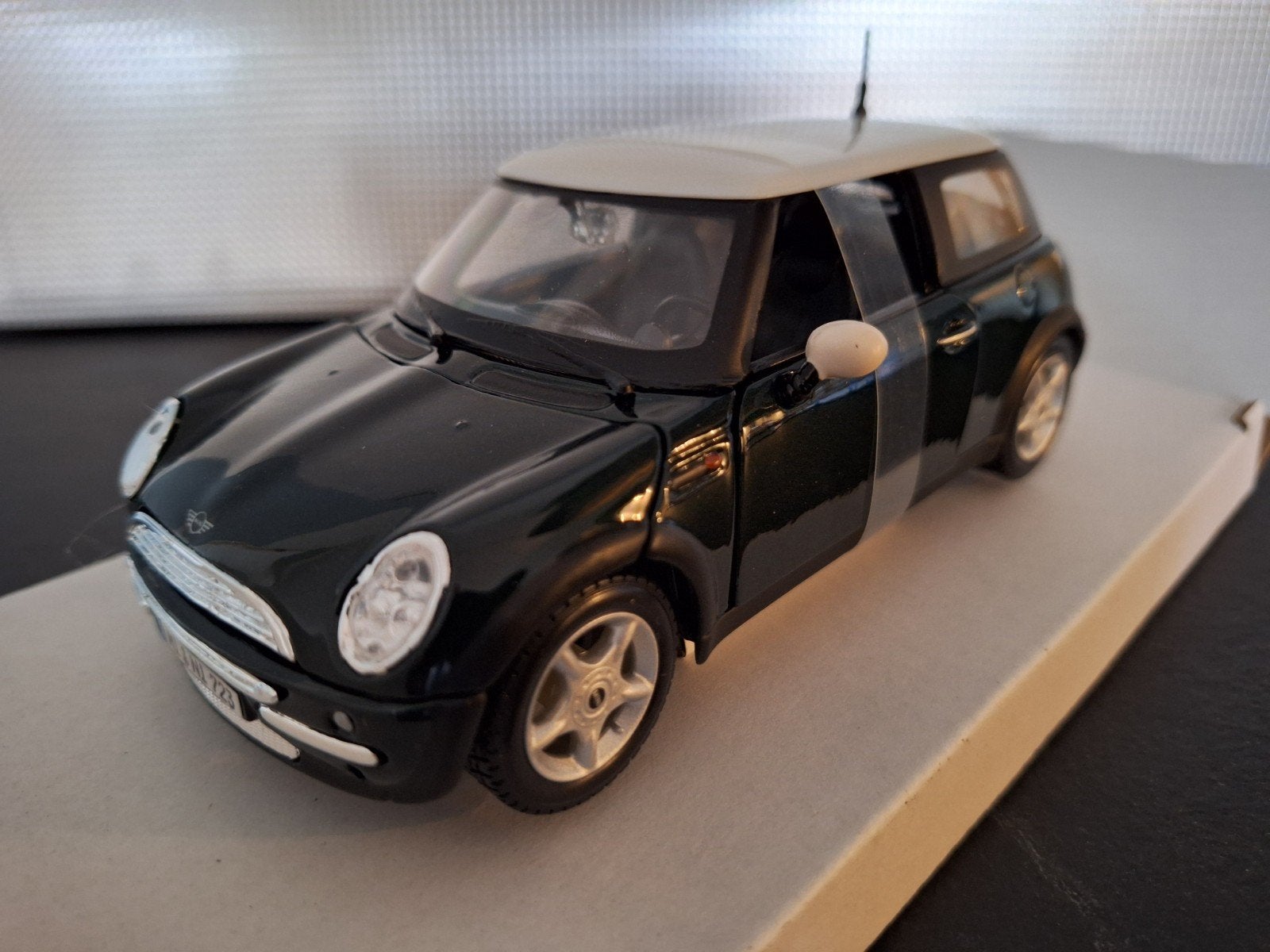 Mini Cooper Donker groen Schaal 1:24, Hobby en Vrije tijd, Maisto, Auto, Nieuw, Ophalen of Verzenden