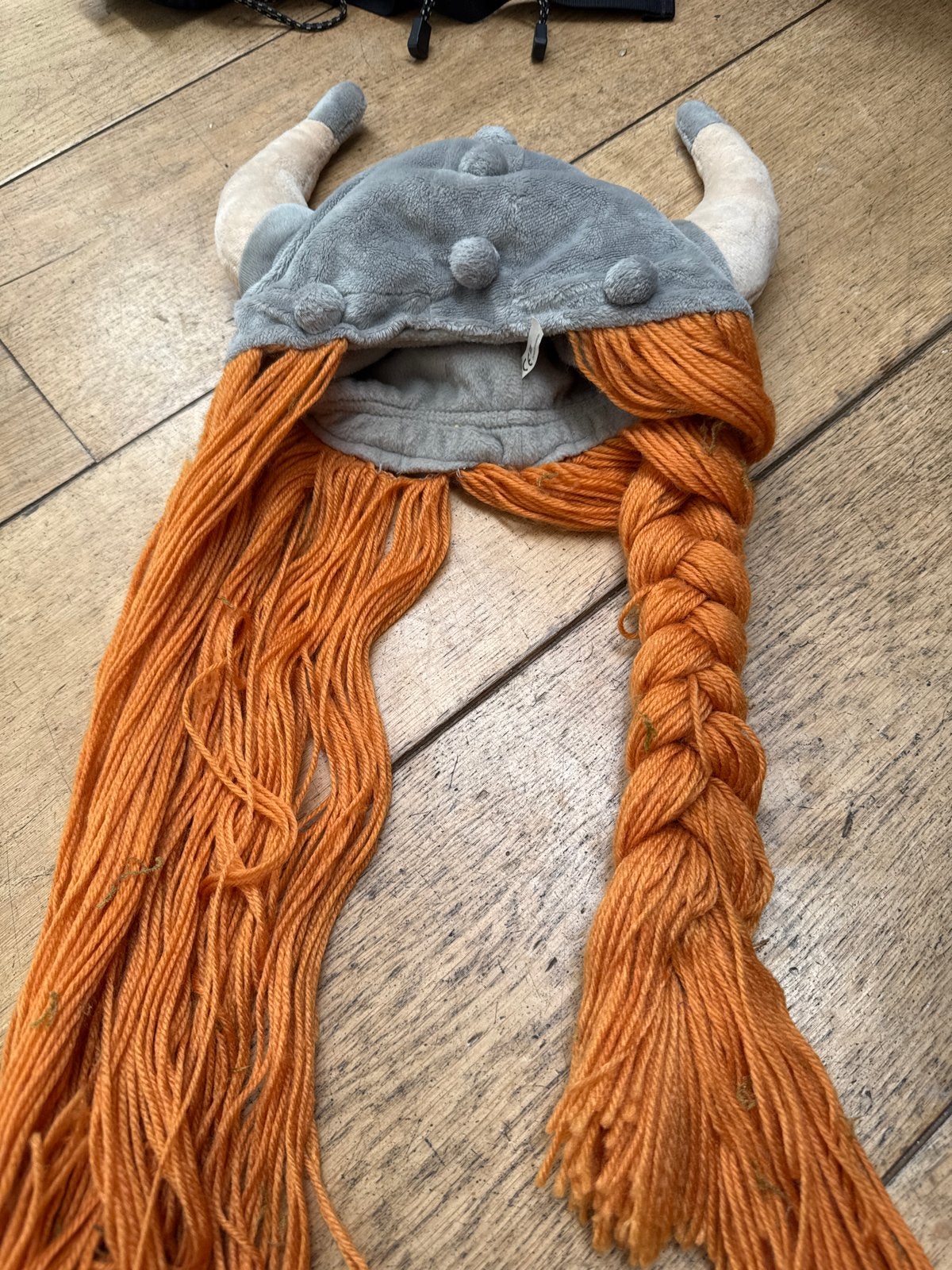 Thor muts met vlechten - Viking helm carnaval/themafeest, Ophalen, Gebruikt, Hoed of Pruik, Fantasy