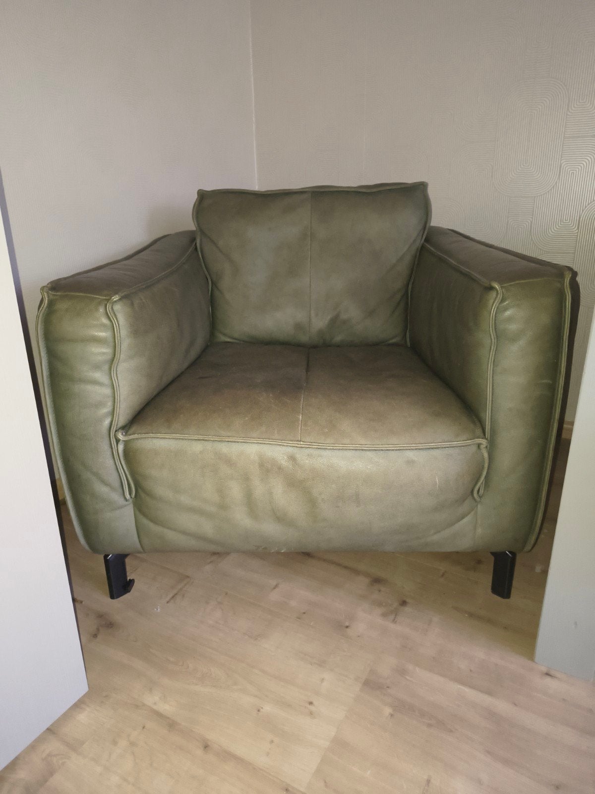 Comfortabele leren fauteuil - Olijfgroen, Ophalen, Modern, Comfortabel, Gebruikt, 75 tot 100 cm