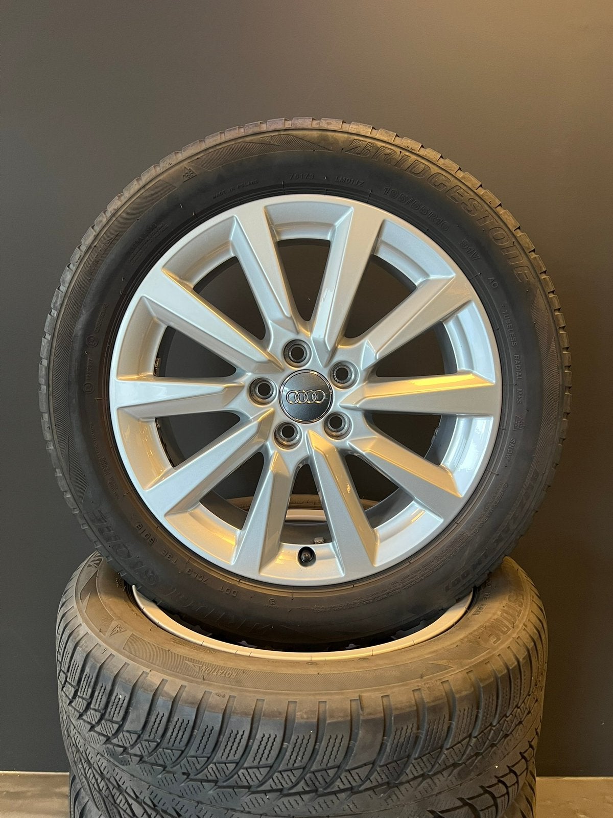 16 inch Originele Audi A1 velgen met winterbanden., Auto-onderdelen, Ophalen, 16 inch, Winterbanden, 195 mm