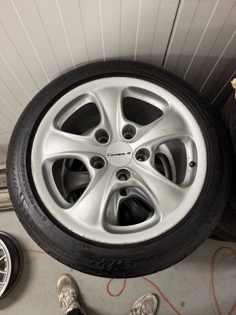 Porsche 996 Carrera 4, 17" origineel / Michelin zomerbanden, Ophalen, Gebruikt, 255 mm, Banden en Velgen
