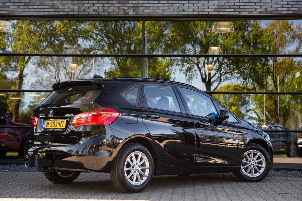 BMW 2 Serie Active Tourer 218i High Executive , Trekhaak, Na, Stof, Gebruikt, Automatische klimaatregeling, Zwart