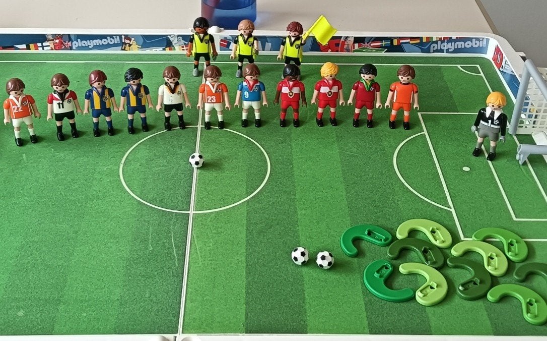 Playmobil voetbalveld met spelers en accessoires, Ophalen of Verzenden, Gebruikt, Complete set, Overige typen