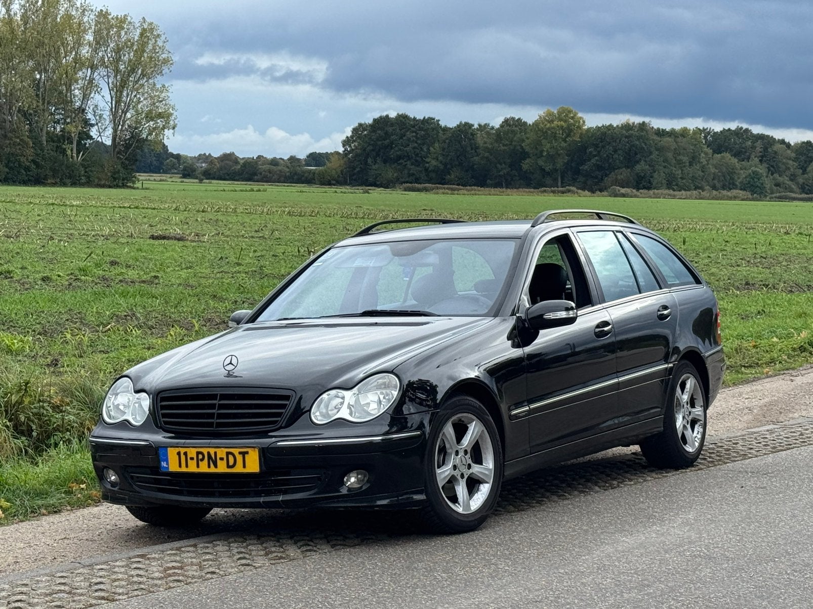 Mercedes-Benz C-Klasse 1.8 C180 Kompr Combi AUT 2004 Zwart, Auto's, Automaat, Achterwielaandrijving, 1796 cc, Zwart