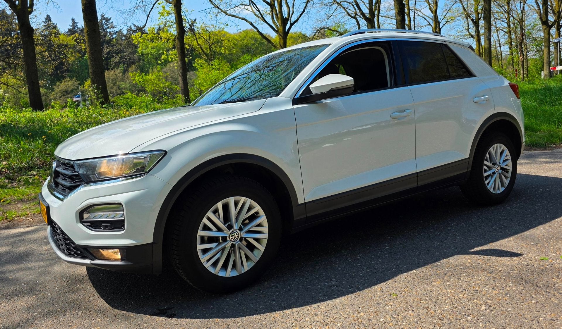 Volkswagen T-Roc 1.5 TSI Style Business Automaat - BTW Auto, Auto's, Volkswagen, Euro 6, 4 cilinders, 150 pk, Wit