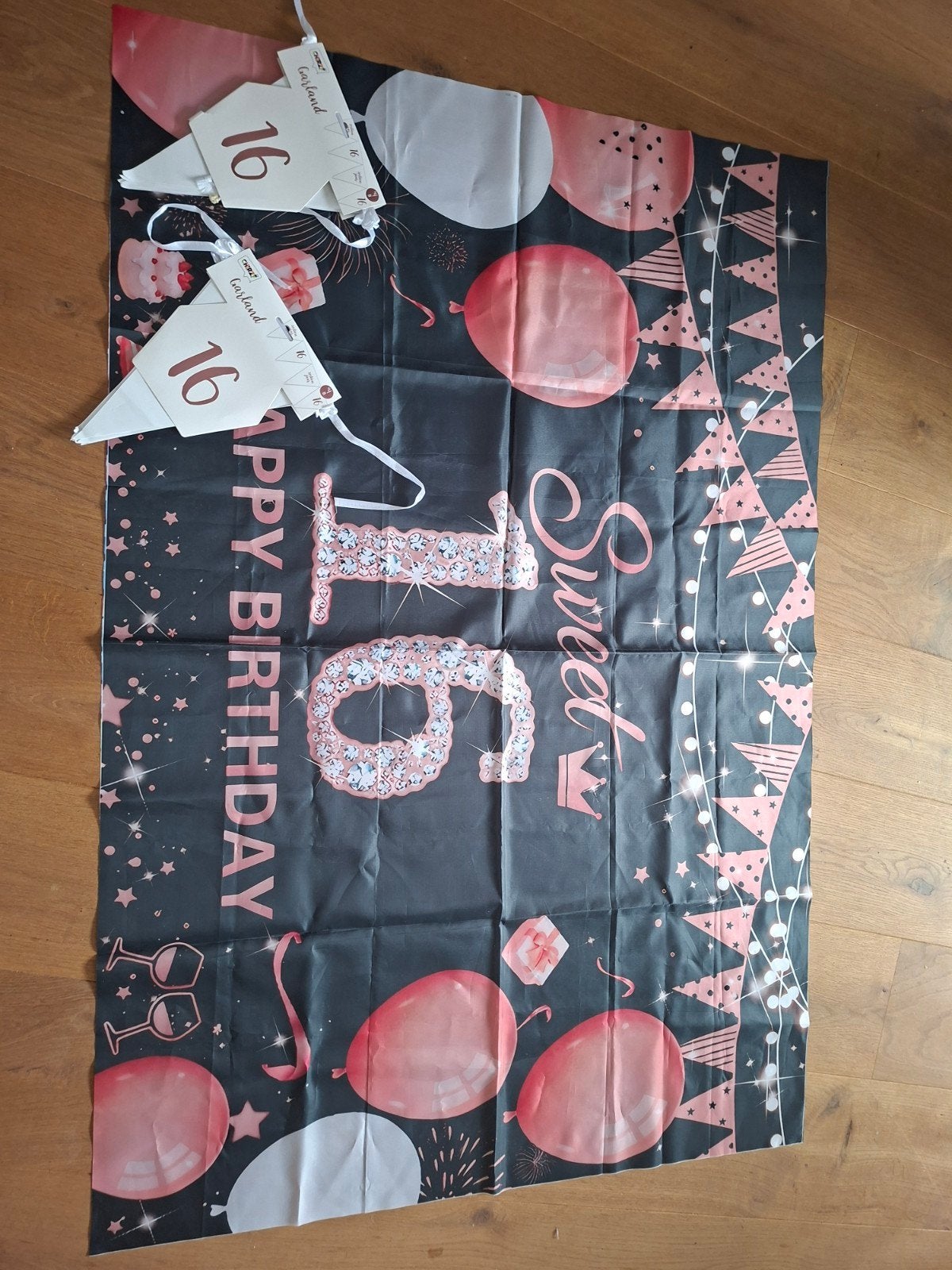 Sweet 16 Verjaardag Decoratie Set - Vlag & Slingers, Hobby en Vrije tijd, Ophalen, Nieuw, Versiering, Verjaardag