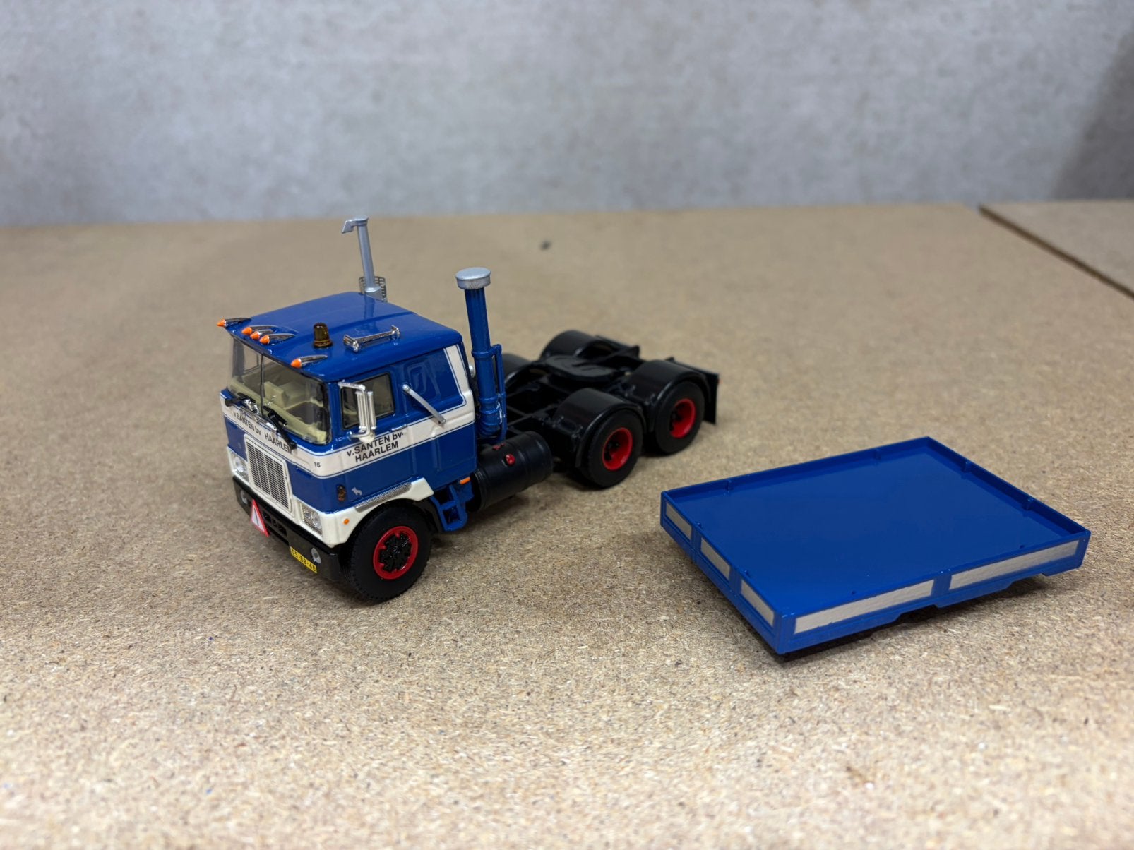 WSI MACK F700 6x4. VAN SANTEN, Ophalen of Verzenden, Nieuw, Bus of Vrachtwagen, Wsi