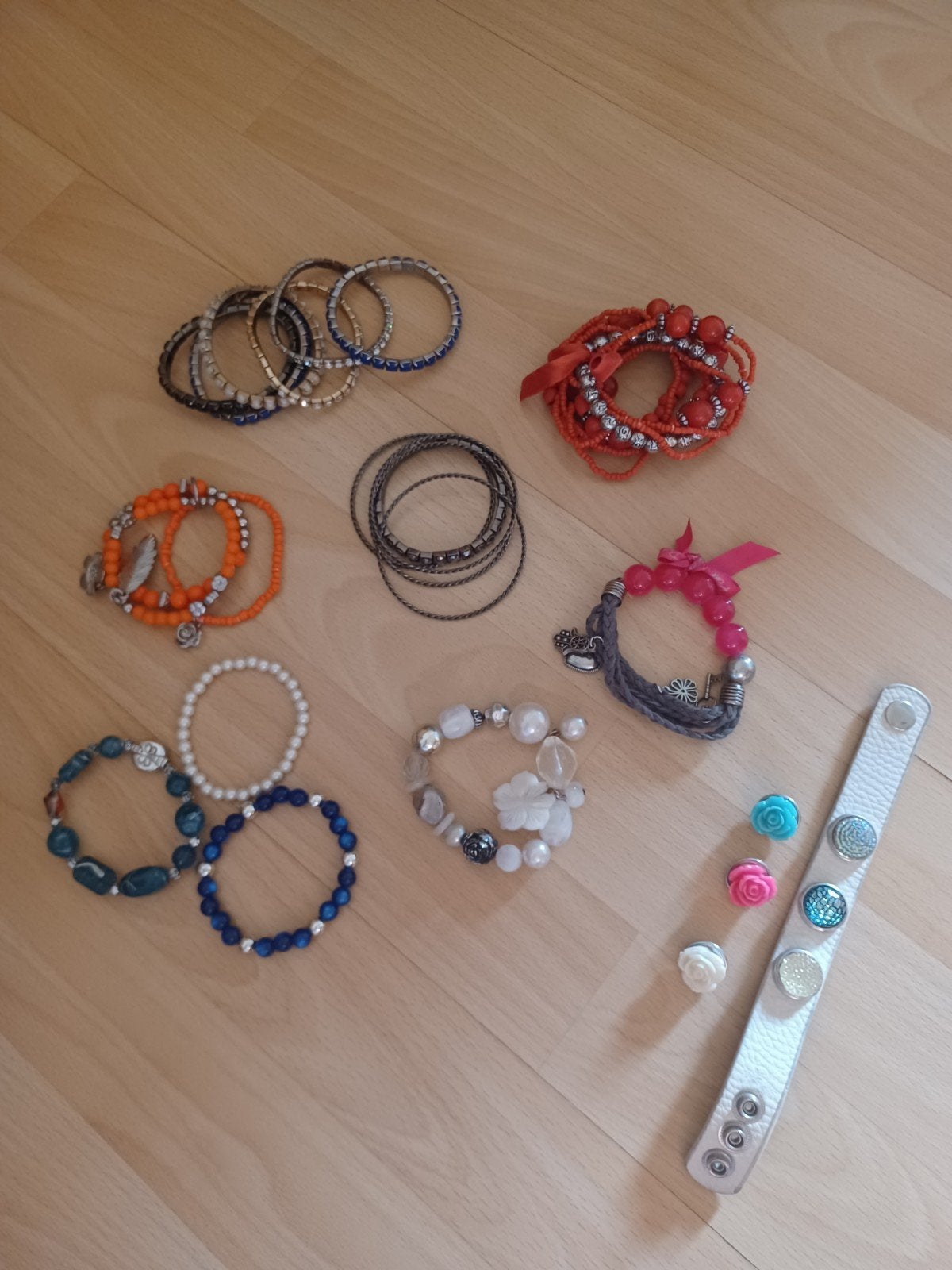 veel soorten armbandjes, Sieraden, Tassen en Uiterlijk, Kindersieraden, Ophalen of Verzenden, Zo goed als nieuw, Overige kleuren