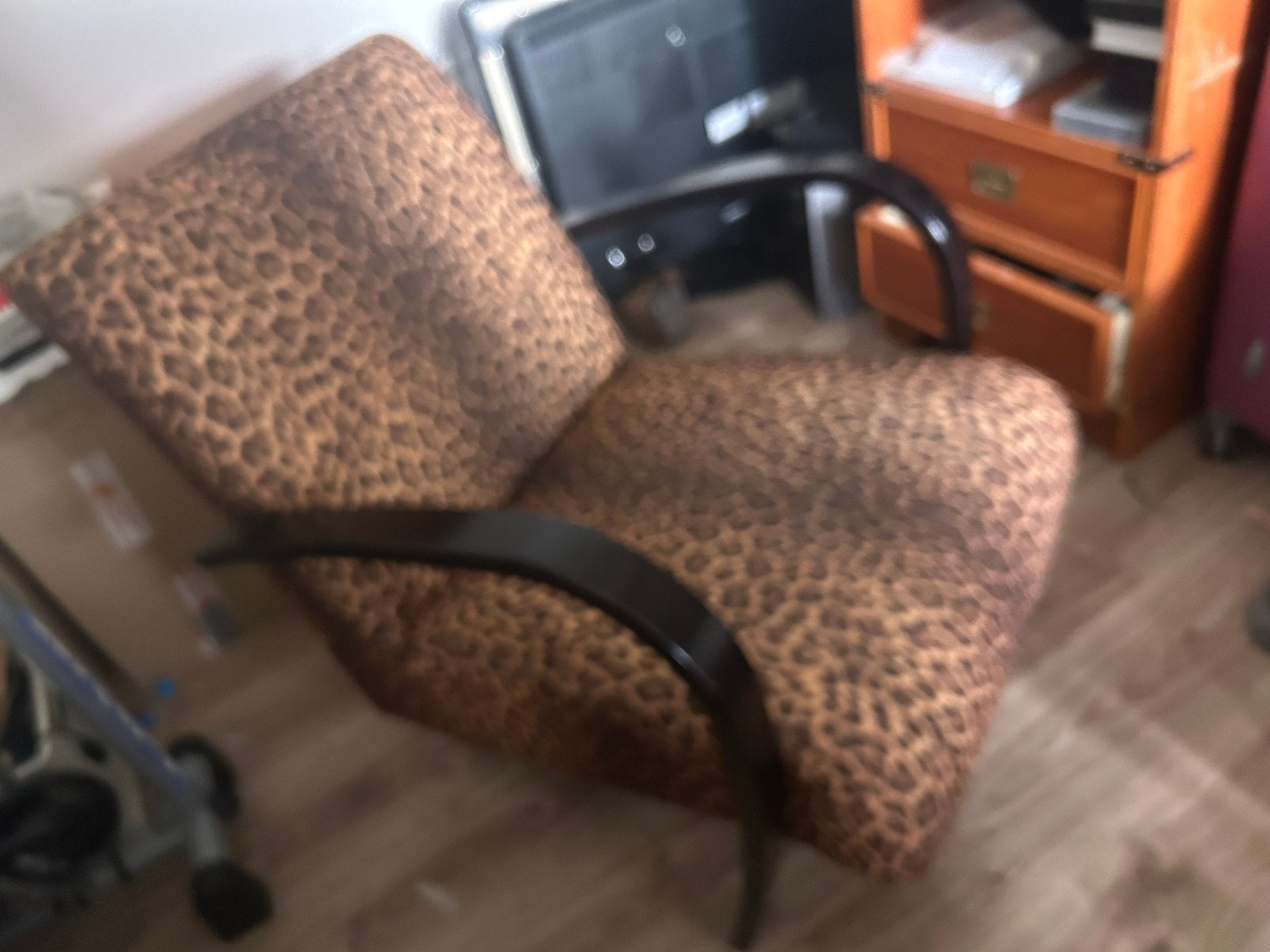 Stijlvolle Luipaard Print Fauteuil - Comfortabel & Trendy, Huis en Inrichting, Fauteuils, Ophalen, Gebruikt, 75 tot 100 cm, Stof
