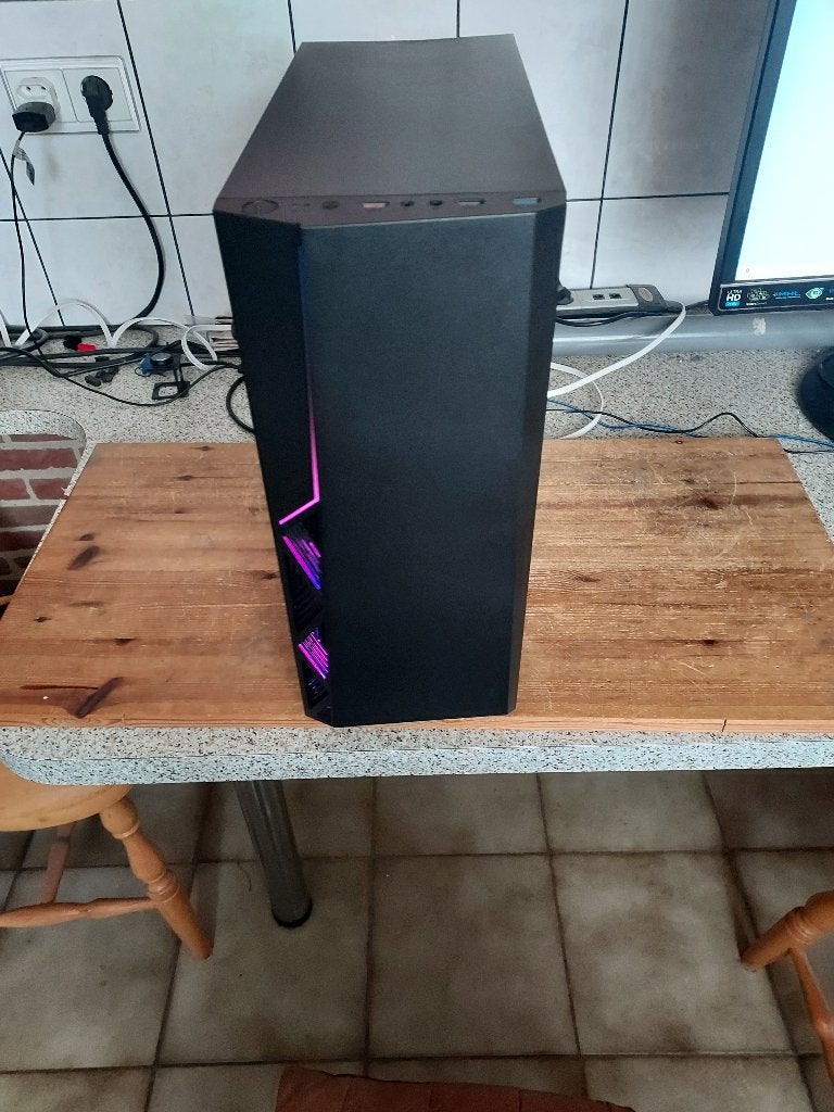 Te koop Desktop Computer-met i7-6700 -3.40 GHZ-8 Treads, Ophalen, Zelfgebouwde PC, Zo goed als nieuw, 756 gb