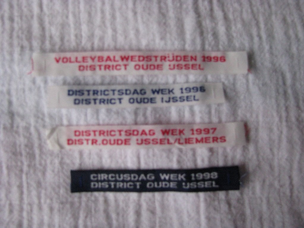 4 Naambandjes., Verzamelen, Scouting, Ophalen of Verzenden, Nieuw, Embleem, Speld of Insigne