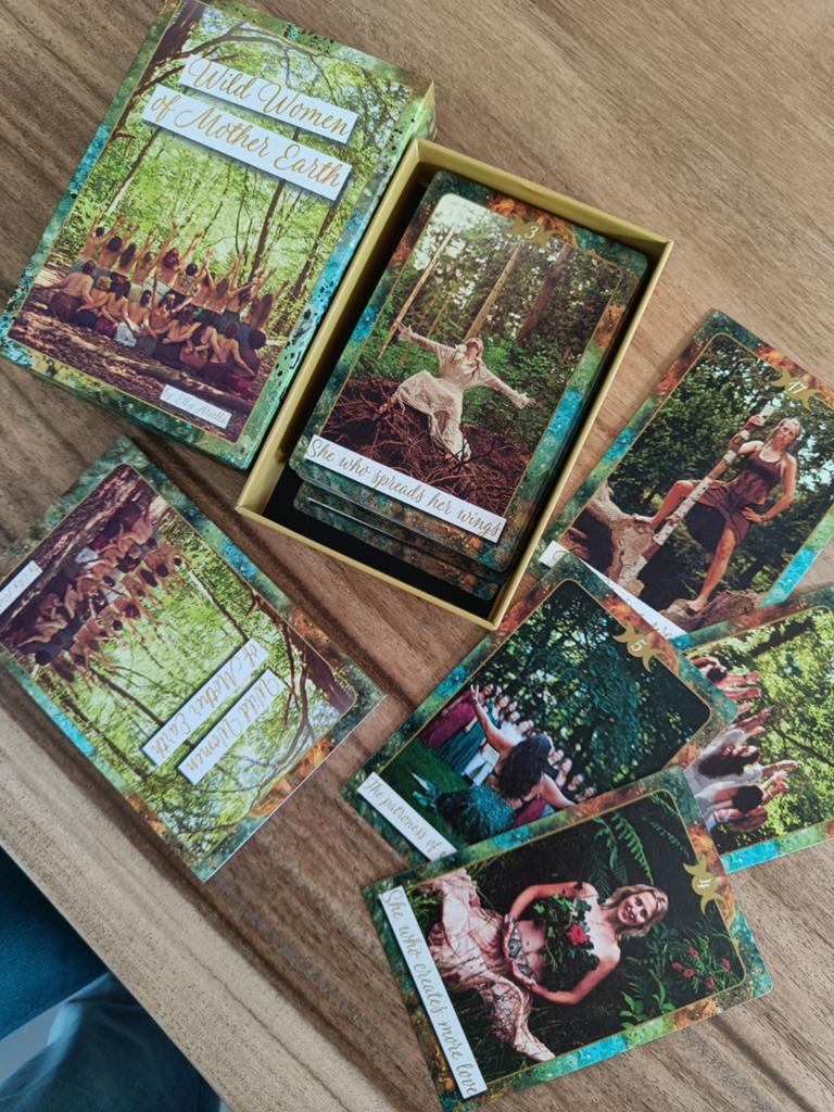 Wild Women of Mother Earth Orakelkaarten met boekje, Spiritualiteit algemeen, Overige typen, Ophalen of Verzenden, Zo goed als nieuw