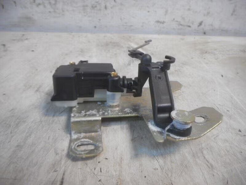 CENTRALE VERGRENDELING MOTOR ACHTERKLEP Volkswagen, Gebruikt, Berliner Ring 2 38440 Wolfsburg, DE, Volkswagen, Volkswagen AG