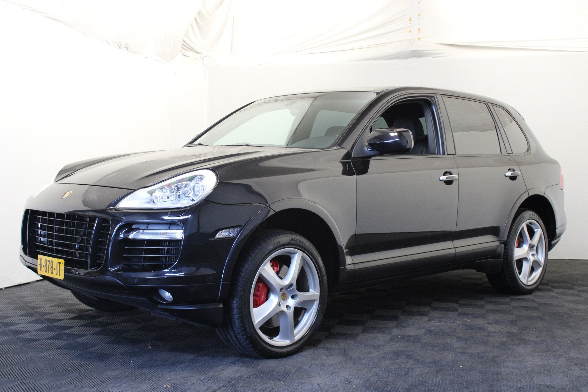 Porsche Cayenne 4.8 Turbo (bj 2007, automaat), Auto's, Porsche, Automaat, Cayenne, Gebruikt, Zwart