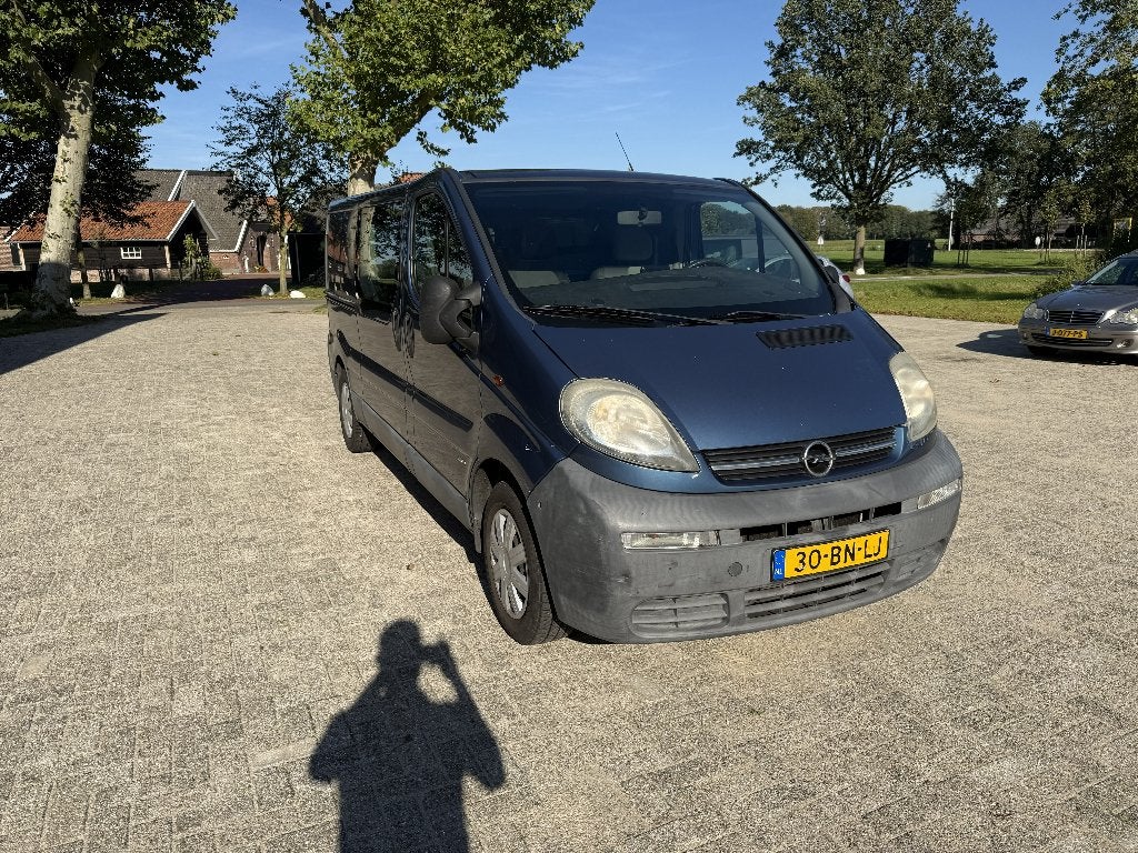 Opel Vivaro 1.9 DTI 2.9T L2h1 2004, Auto's, Voorwielaandrijving, Stof, 4 cilinders, Blauw