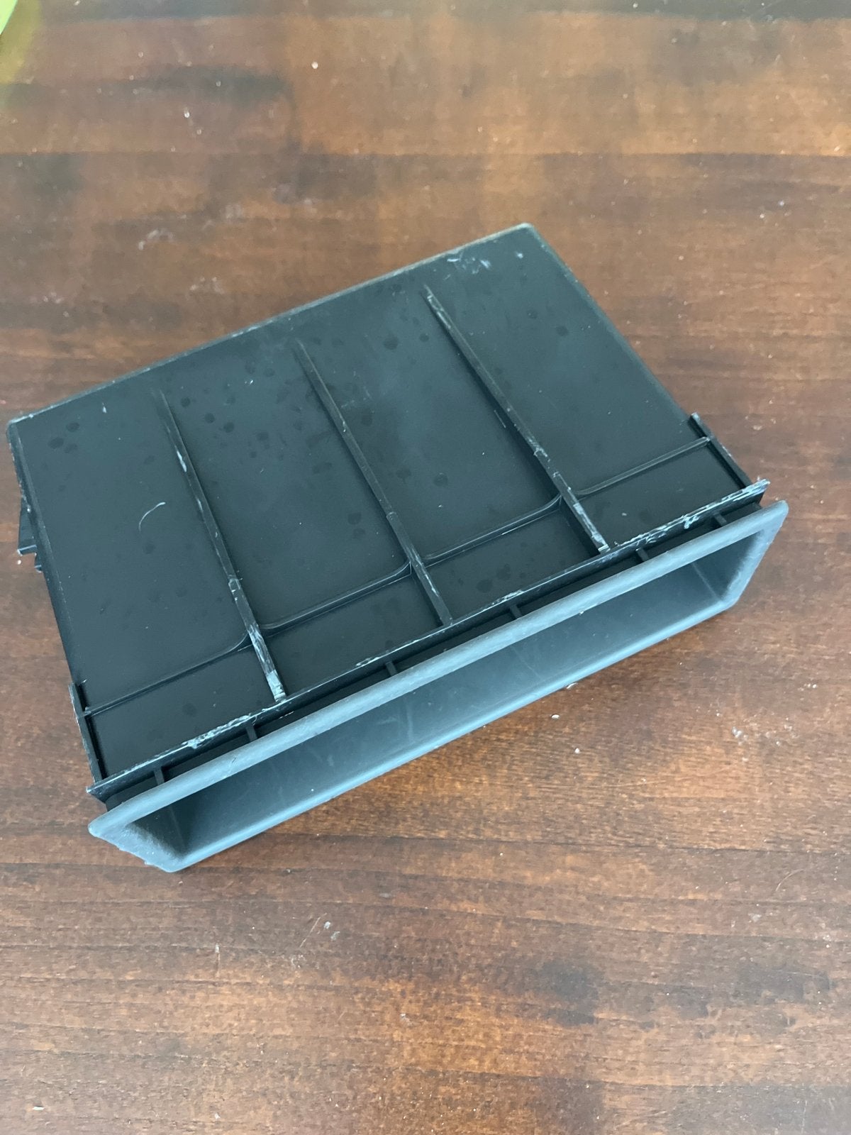 Volvo V70 Middenconsole Opbergvak Donkergrijs Plastic, Auto-onderdelen, Ophalen of Verzenden, Gebruikt, Volvo