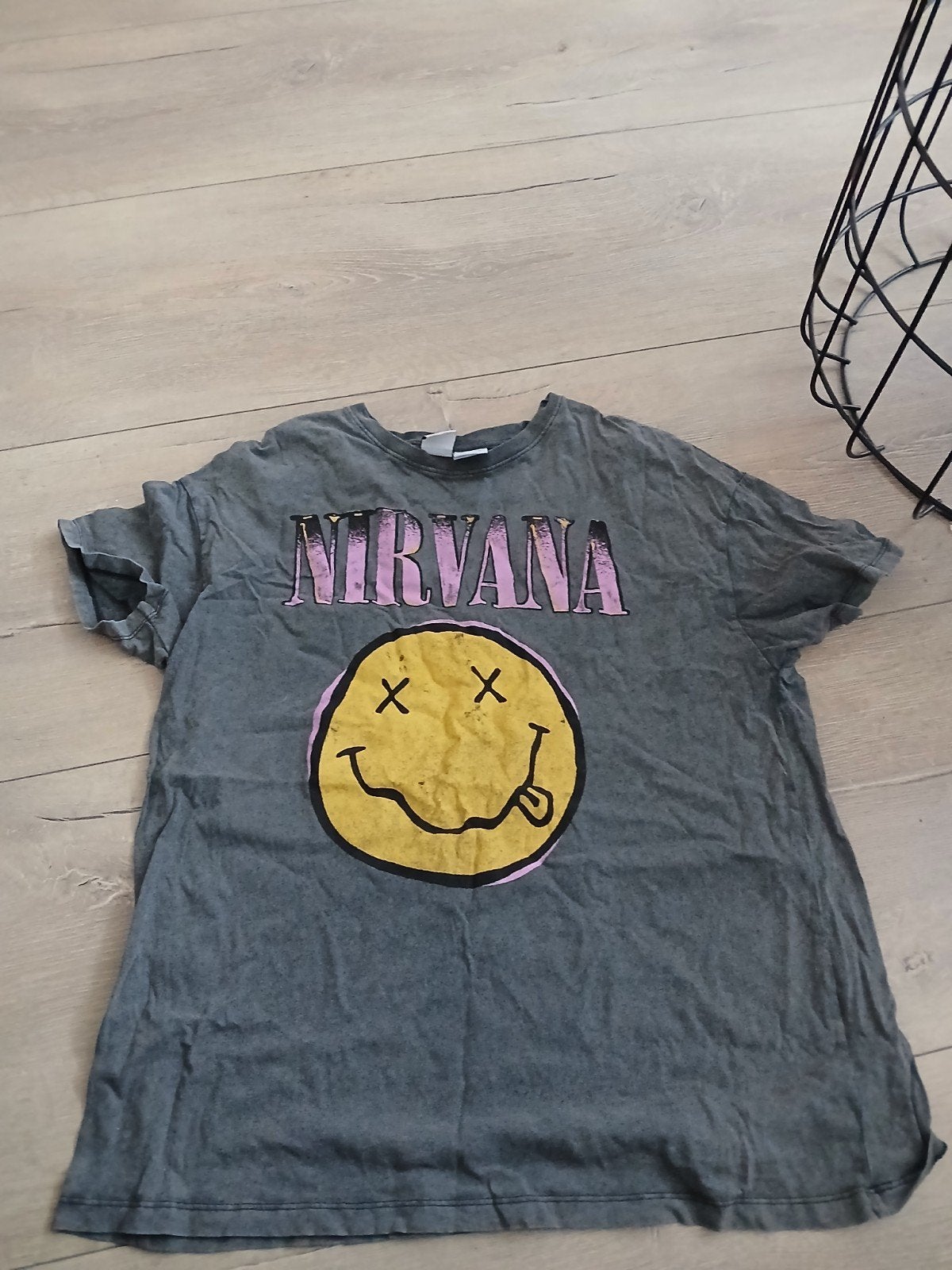 Bershka Nirvana T-shirt - Grijs met print, Zo goed als nieuw, Korte mouw, Maat 34 (XS) of kleiner, Grijs