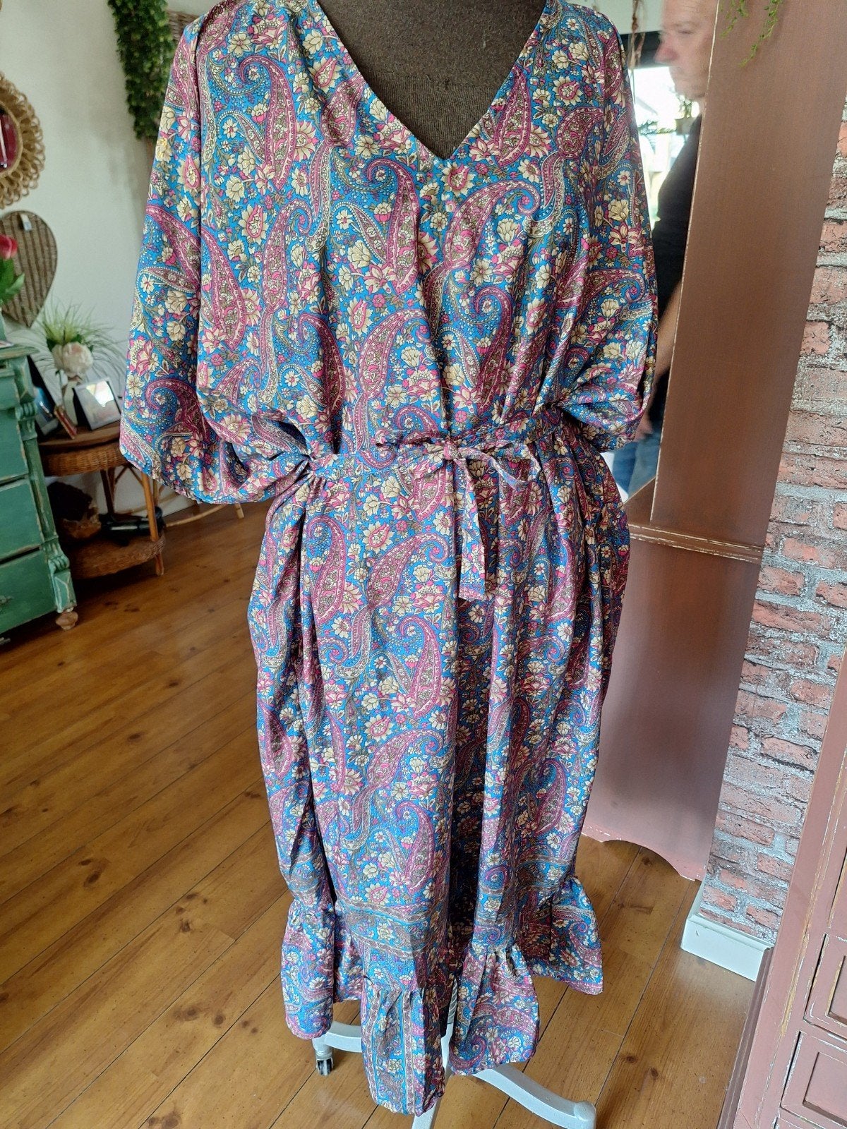 Jurk l xl xxl 44 46 48 50, Ophalen of Verzenden, Zo goed als nieuw, Overige kleuren, Onder de knie