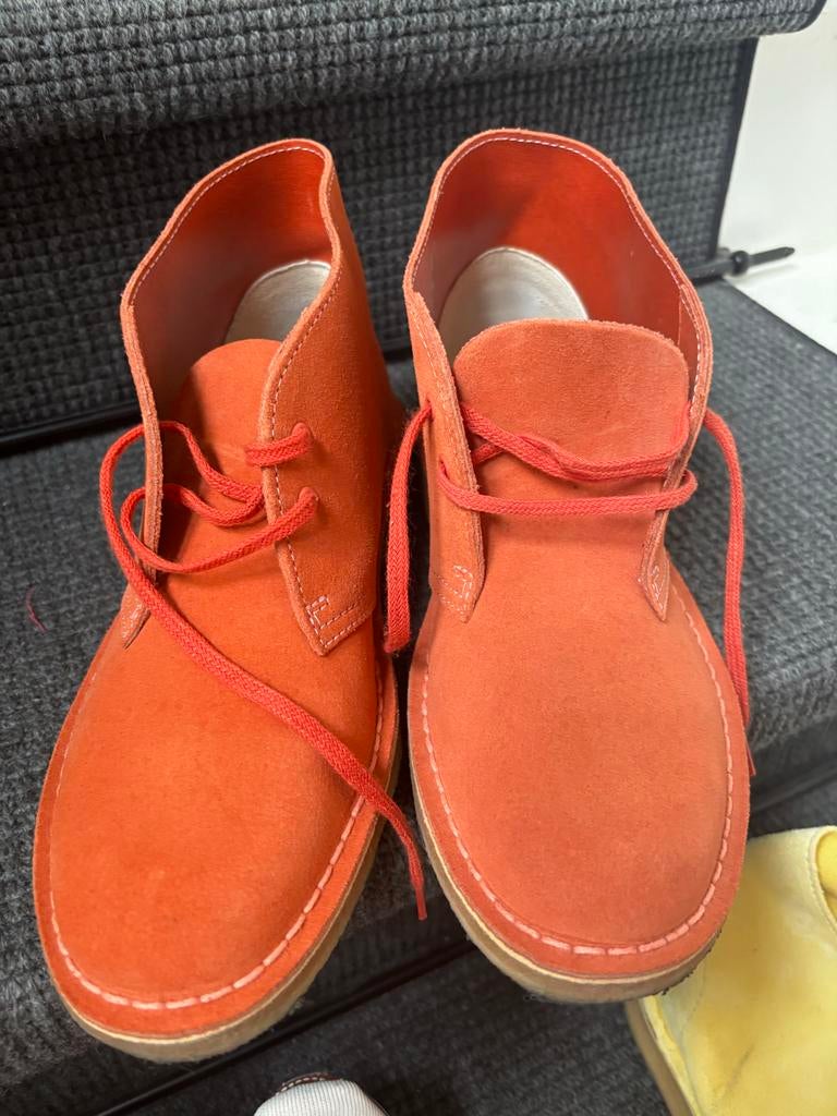 Clarks Originals Desert Boots Oranje Suède Maat 40, Ophalen of Verzenden, Gedragen, Oranje, Lage of Enkellaarzen