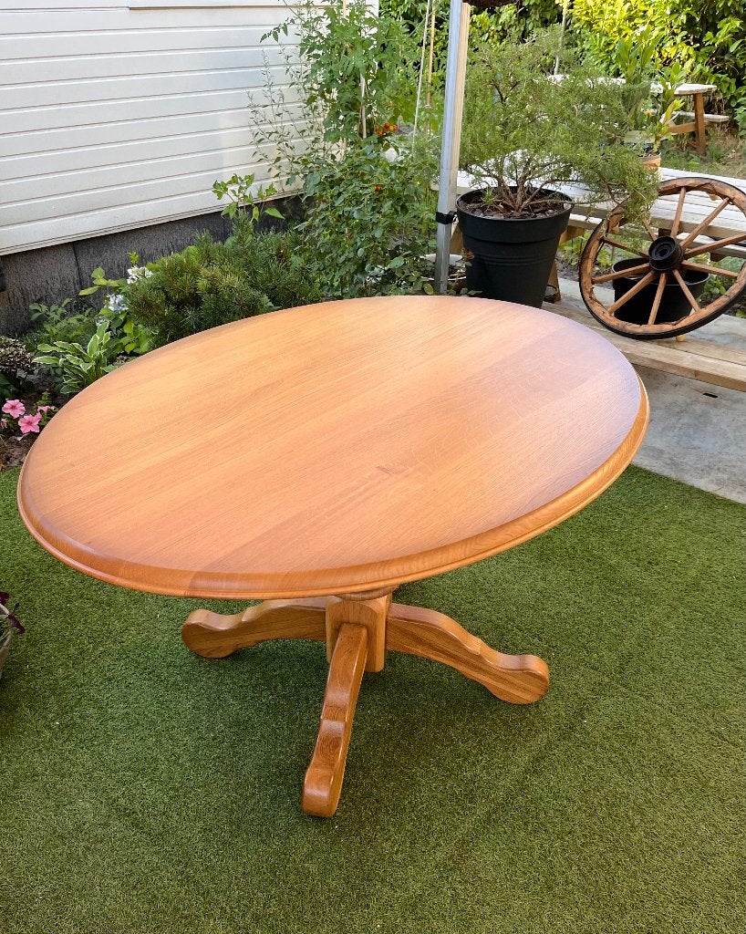 Eettafel, Ovale massief eiken eettafel, Ophalen of Verzenden, Zo goed als nieuw, Vier personen, 100 tot 150 cm