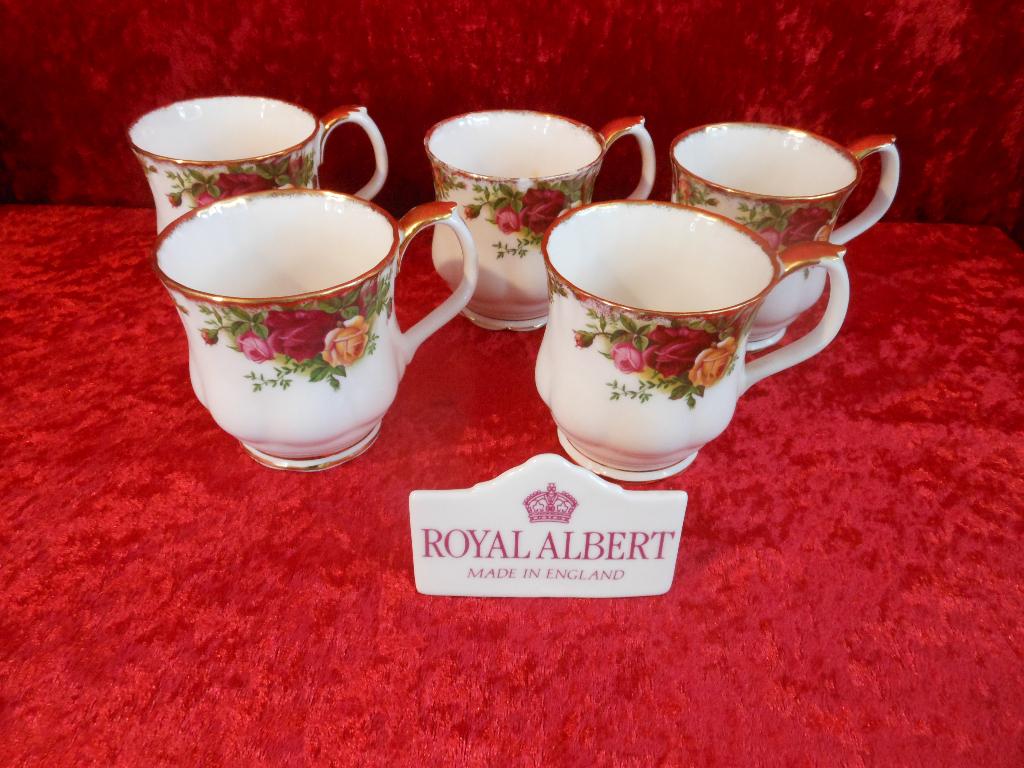 Royal Albert Old Country Roses mokken, Ophalen of Verzenden