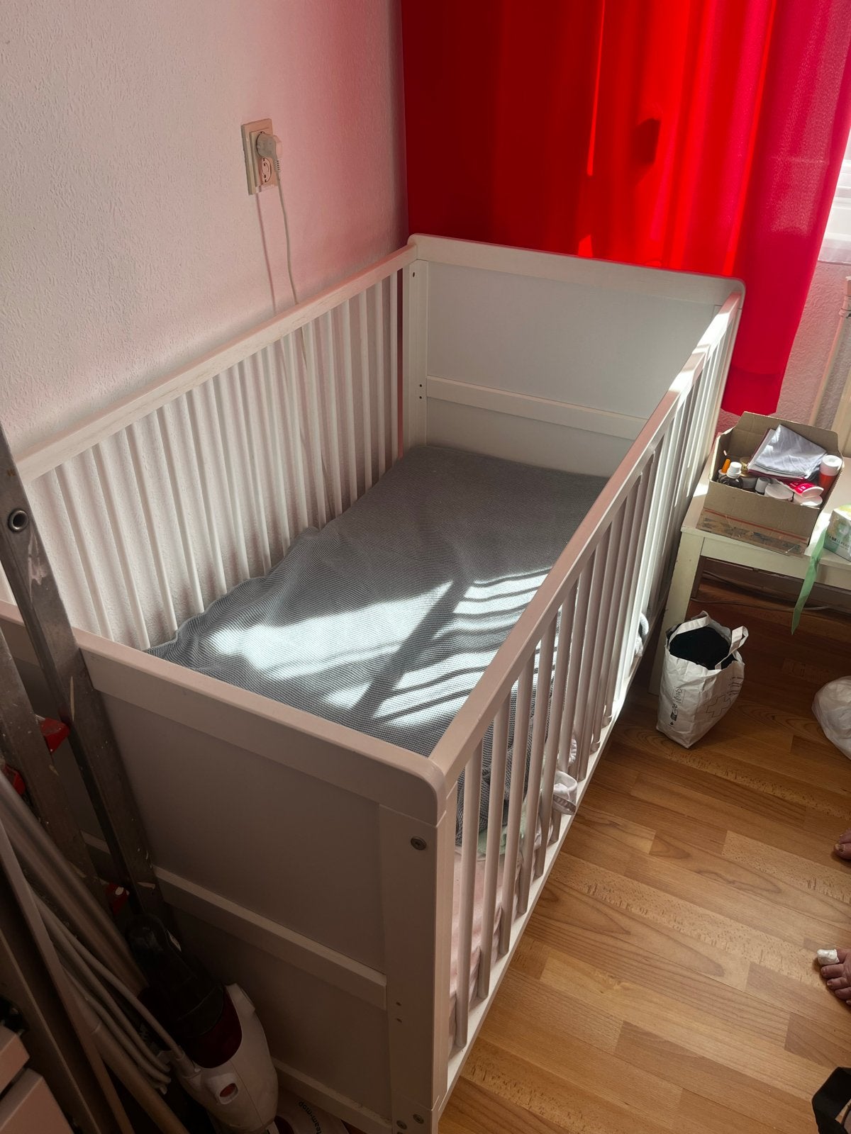 Wit babybedje/ledikantje, Kinderen en Baby's, Babywiegjes en Ledikanten, Ophalen, Gebruikt, Ledikant
