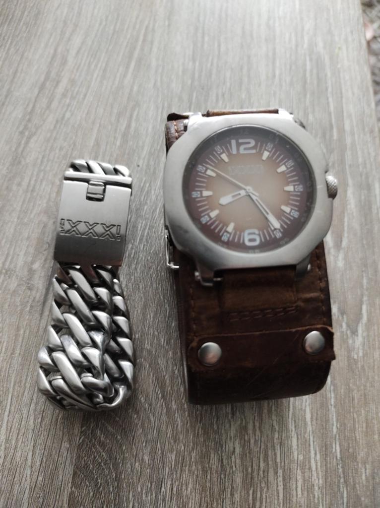 ixxxi horloge Combat 4 + Stainless steel armband, Sieraden, Tassen en Uiterlijk, Horloges | Heren, Overige merken, Staal, Polshorloge