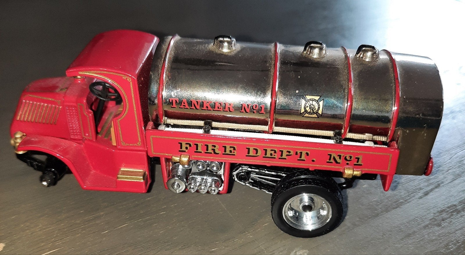 Matchbox Collectibles brandweer Mack AC water tanker, Ophalen of Verzenden, Zo goed als nieuw, Matchbox