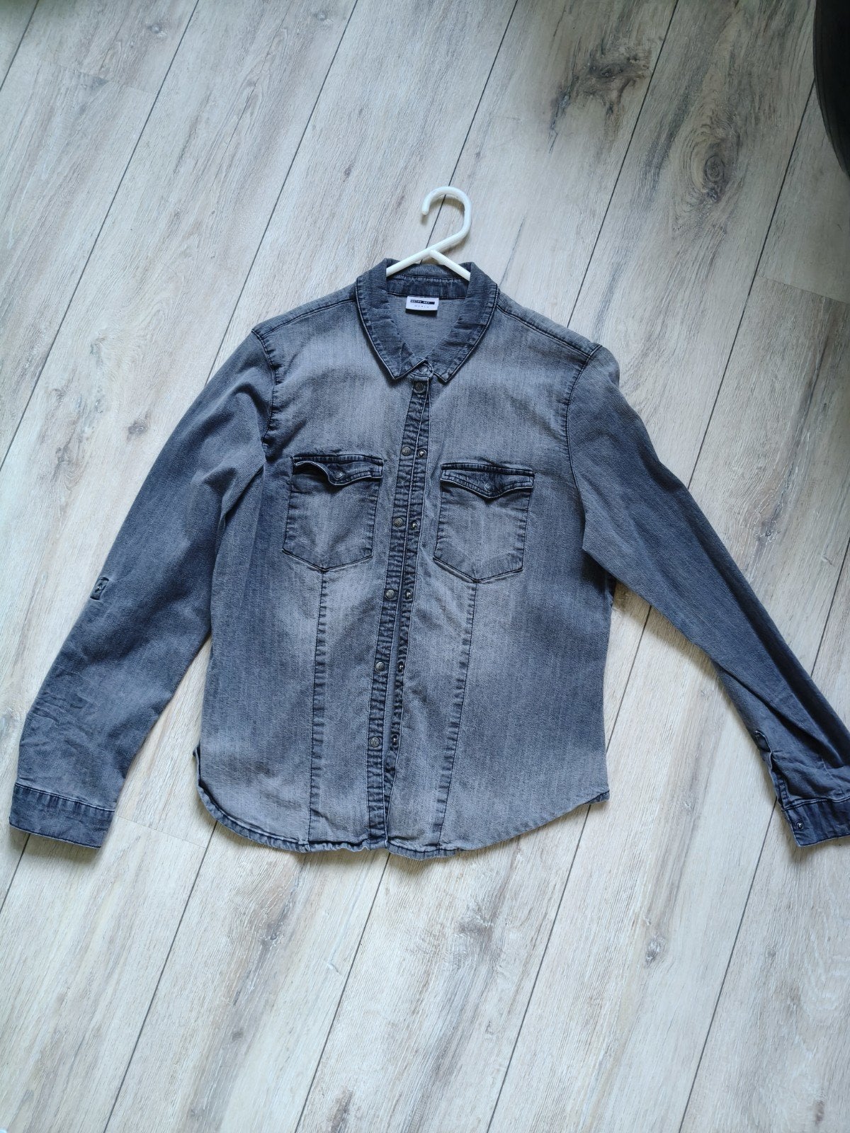 Nieuwe Grijze Spijkerblouse - Noisy May, Maat 38/40 (M), Nieuw, Ophalen of Verzenden, Grijs