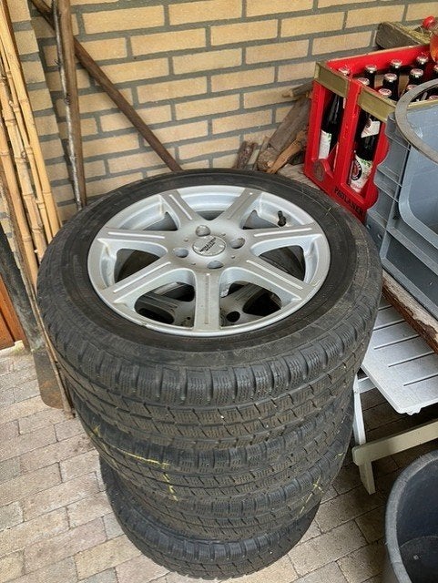 winterbanden voor Opel Crossland, Ophalen, Gebruikt, 16 inch, Banden en Velgen