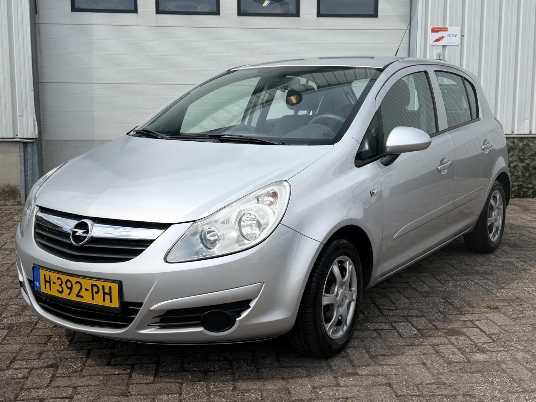 Opel Corsa 1.2-16V Essentia Airco nieuwe Apk, Auto's, Opel, Voorwielaandrijving, Gebruikt, 4 cilinders, 1229 cc