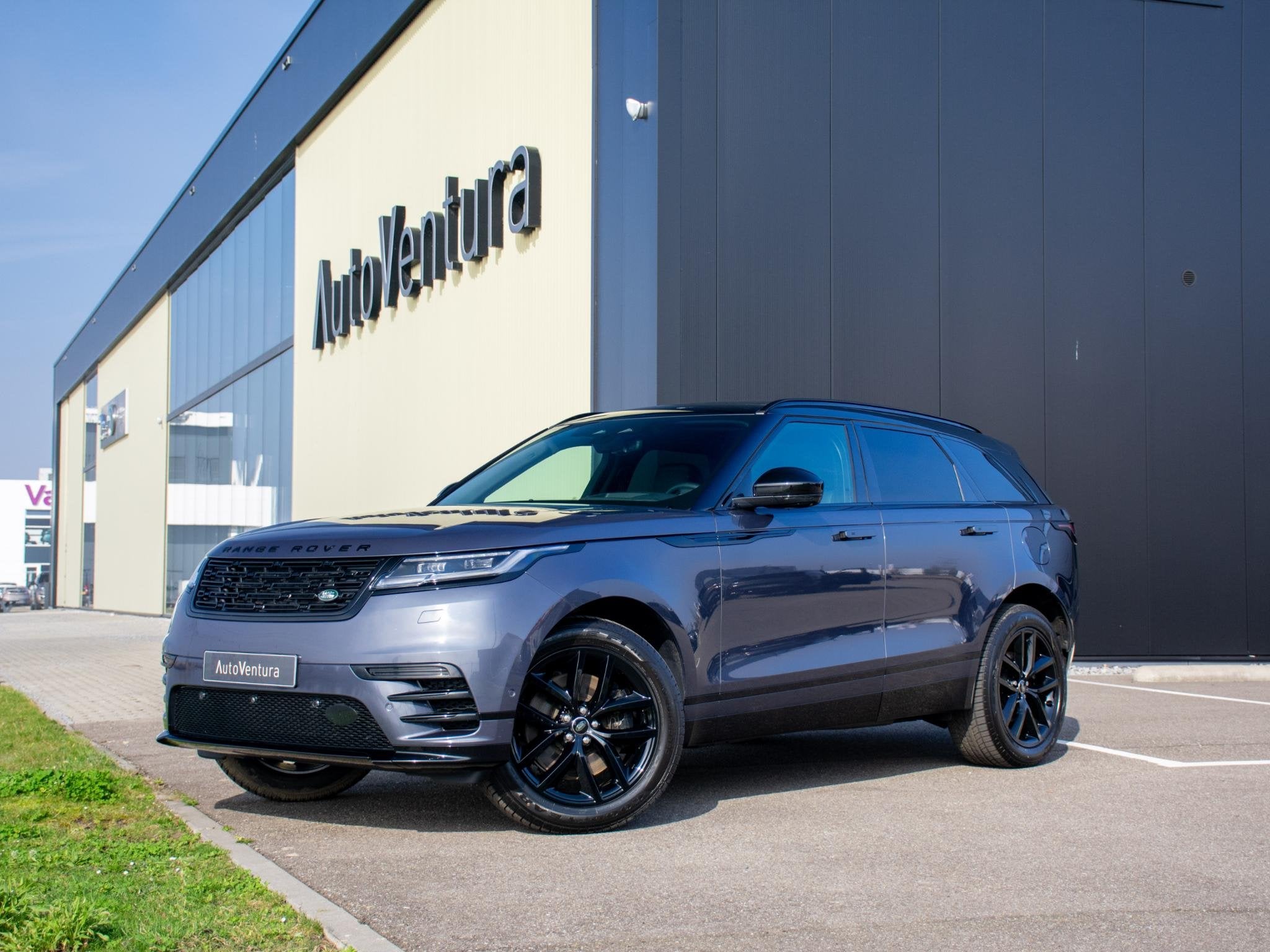 Land rover Range Rover Velar 2.0 P400e AWD Dynamic SE PHEV |, Auto's, 404 pk, Gebruikt, 4 cilinders, 2000 kg