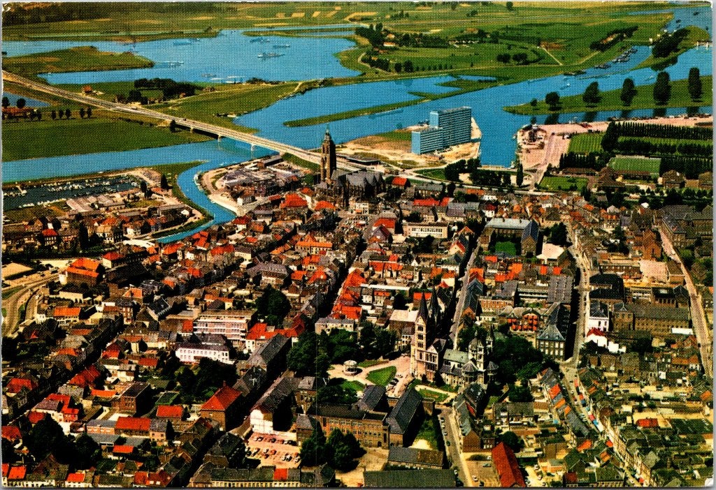 Roermond - 12 oude ansichtkaarten, Verzamelen, Ansichtkaarten | Nederland, Verzenden, 1960 tot 1980, Gelopen, Limburg